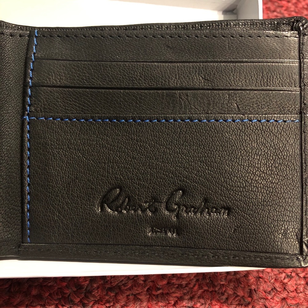 ROBERT GRAHAM - Picture 4 of 8